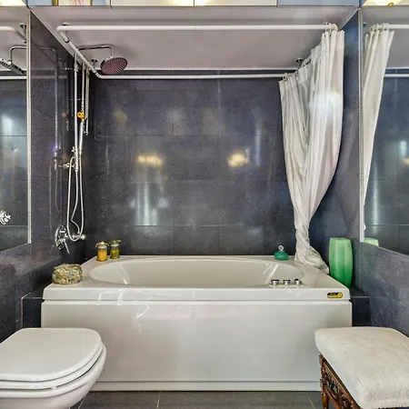 Διαμέρισμα Vespasiano Luxury For 4